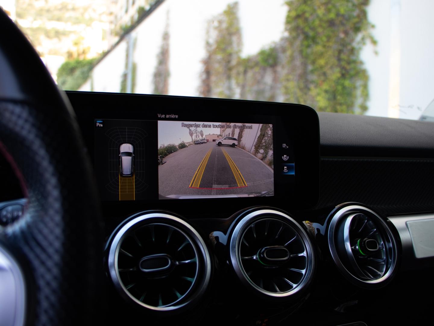 Image MERCEDES-BENZ GLB 220d 190ch AMG Line 4Matic 8G DCT