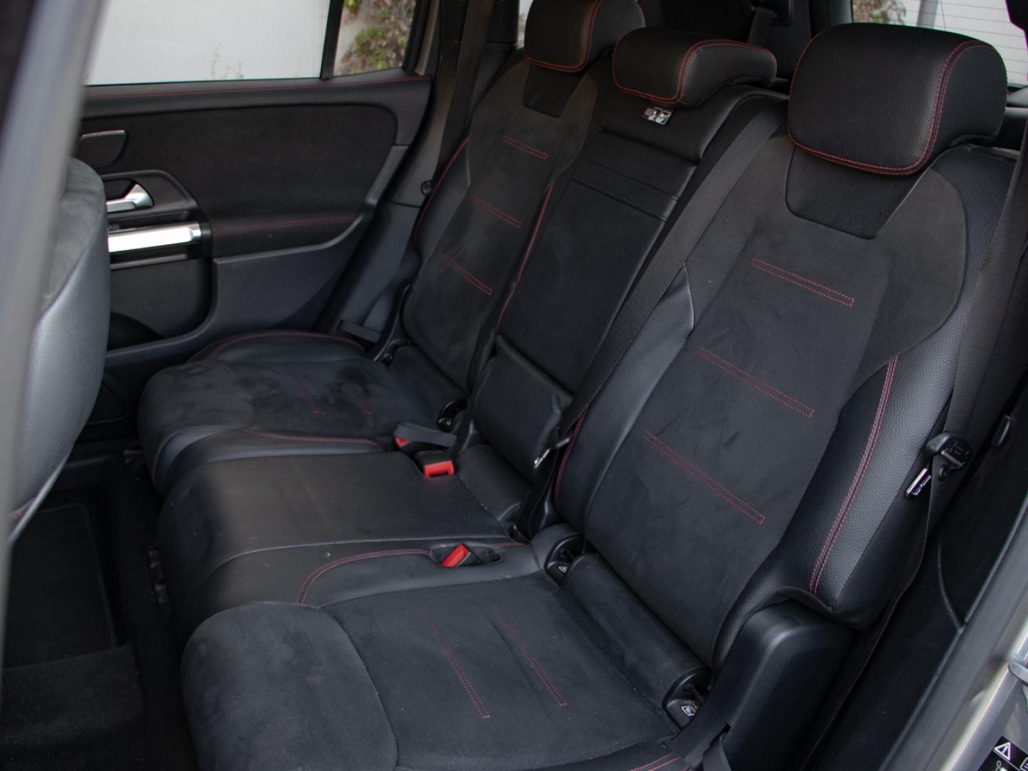 Image MERCEDES-BENZ GLB 220d 190ch AMG Line 4Matic 8G DCT