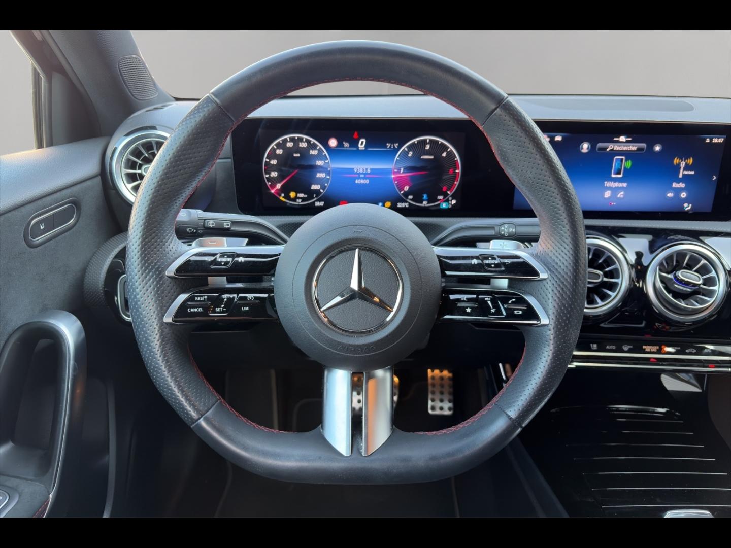 Image MERCEDES-BENZ Classe A 180 d 116ch AMG Line 8G-DCT