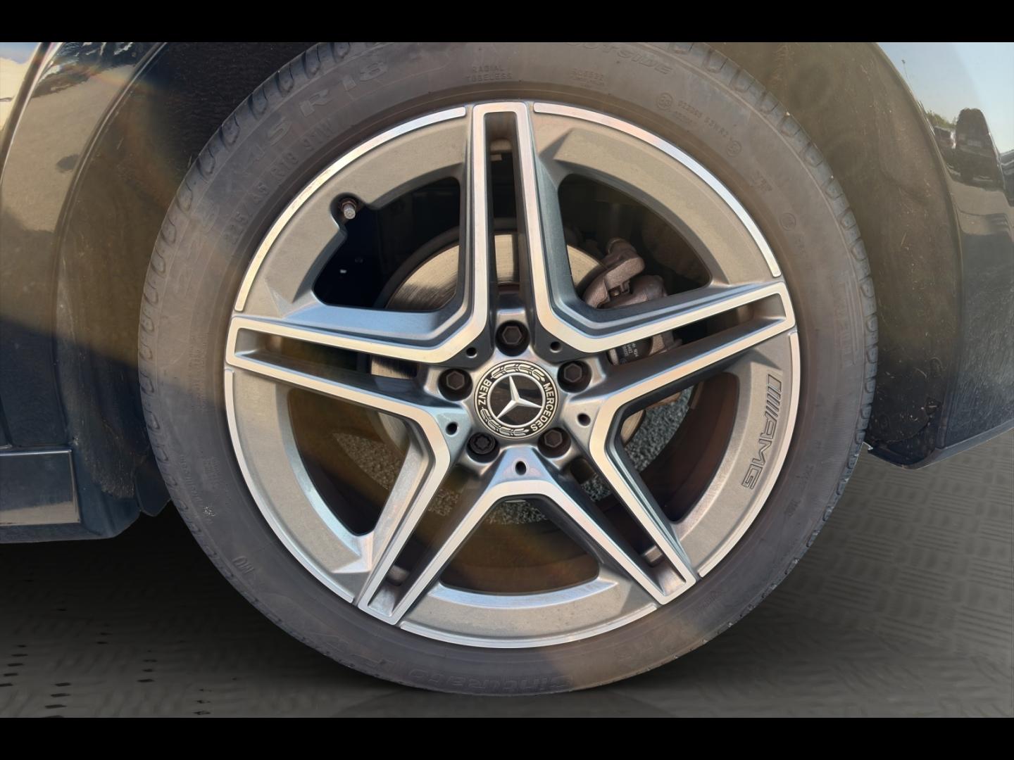 Image MERCEDES-BENZ Classe A 180 d 116ch AMG Line 8G-DCT