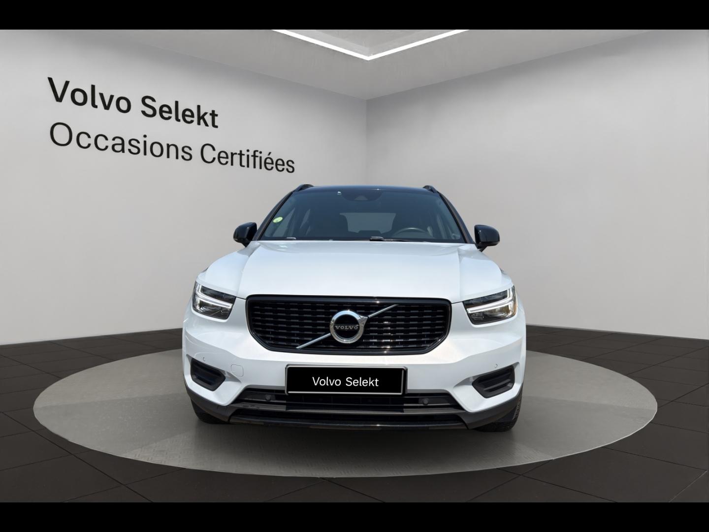 Image VOLVO XC40 D3 AdBlue 150ch R-Design Geartronic 8