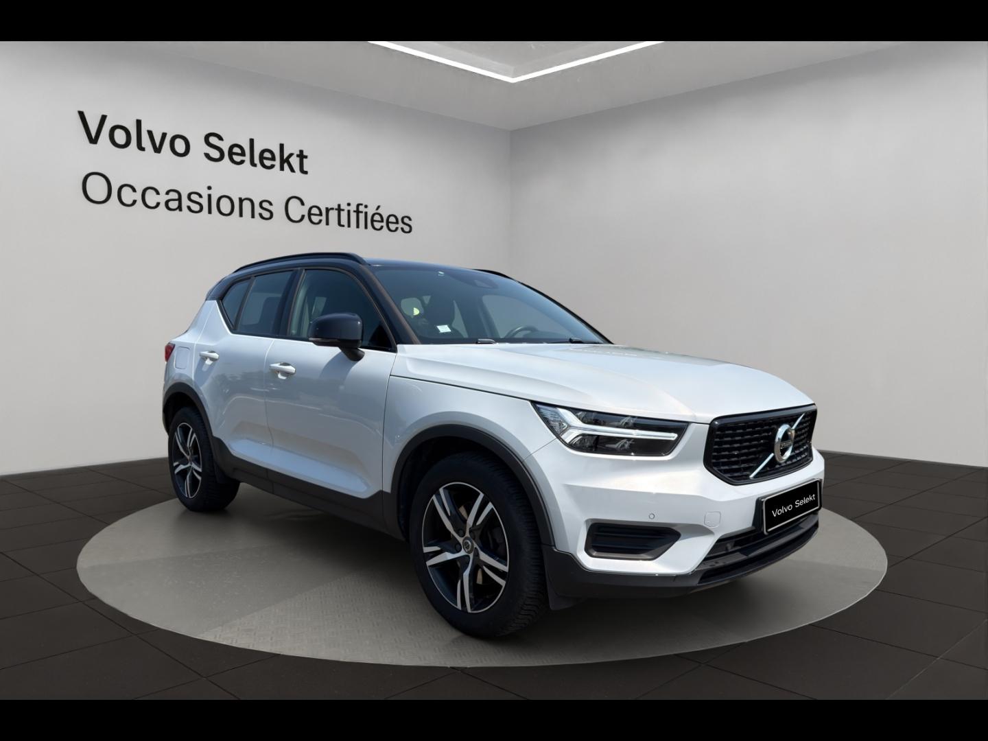 Image VOLVO XC40 D3 AdBlue 150ch R-Design Geartronic 8