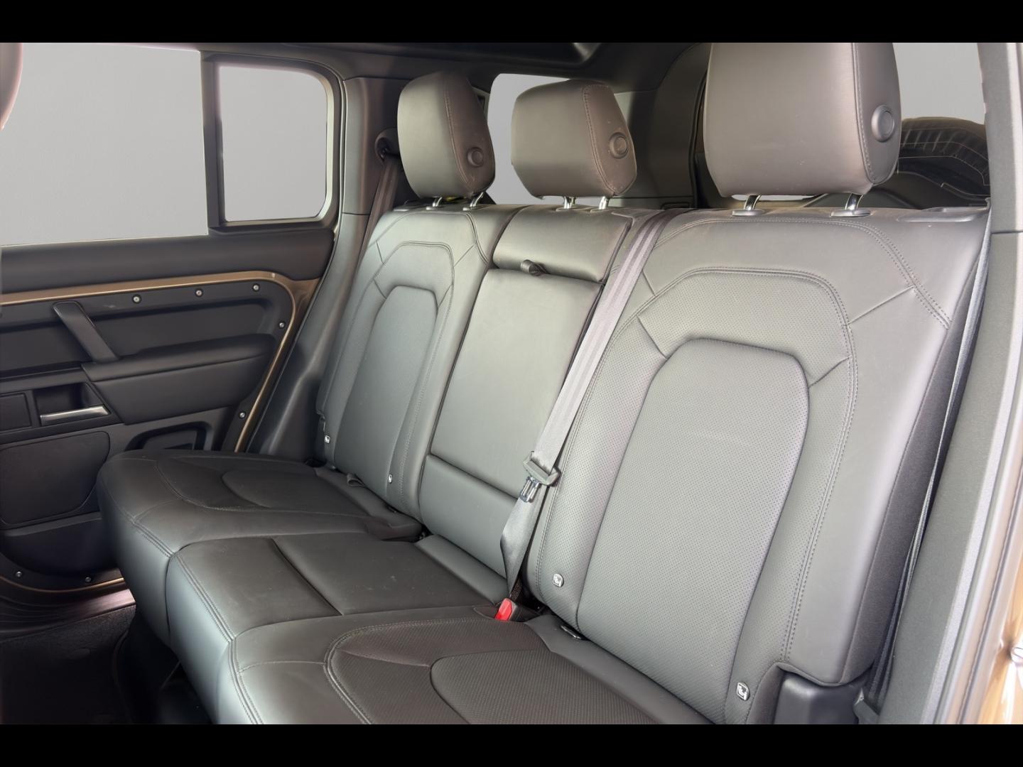 Image LAND-ROVER Defender 110 2.0 P300e X-Dynamic HSE