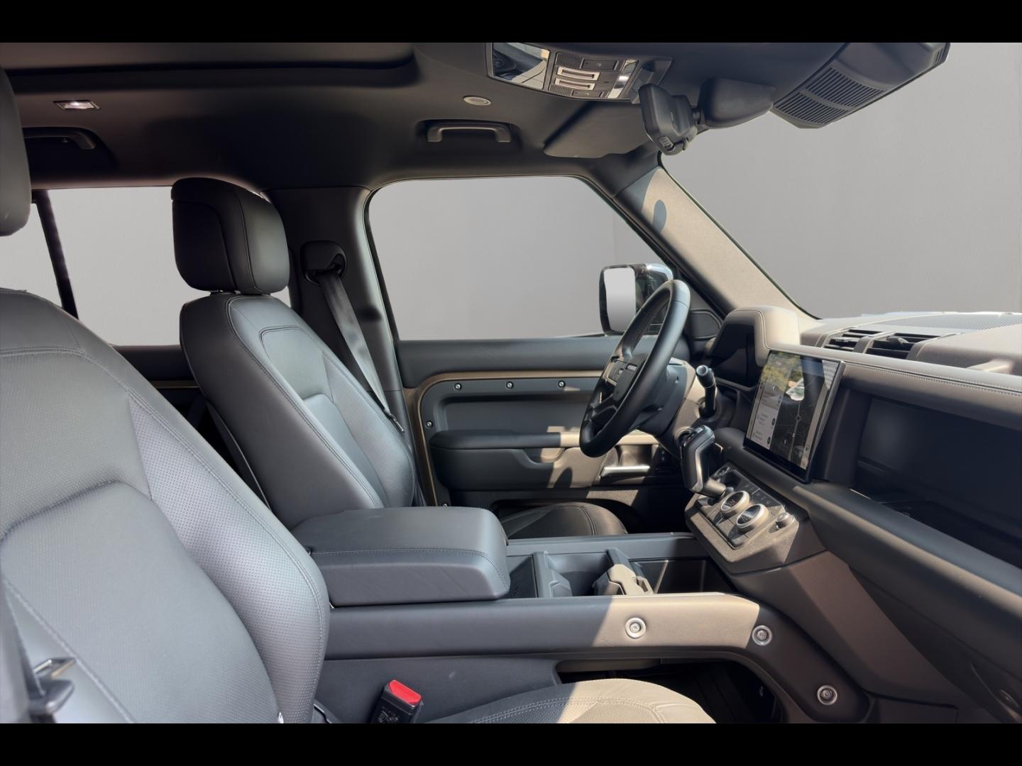 Image LAND-ROVER Defender 110 2.0 P300e X-Dynamic HSE