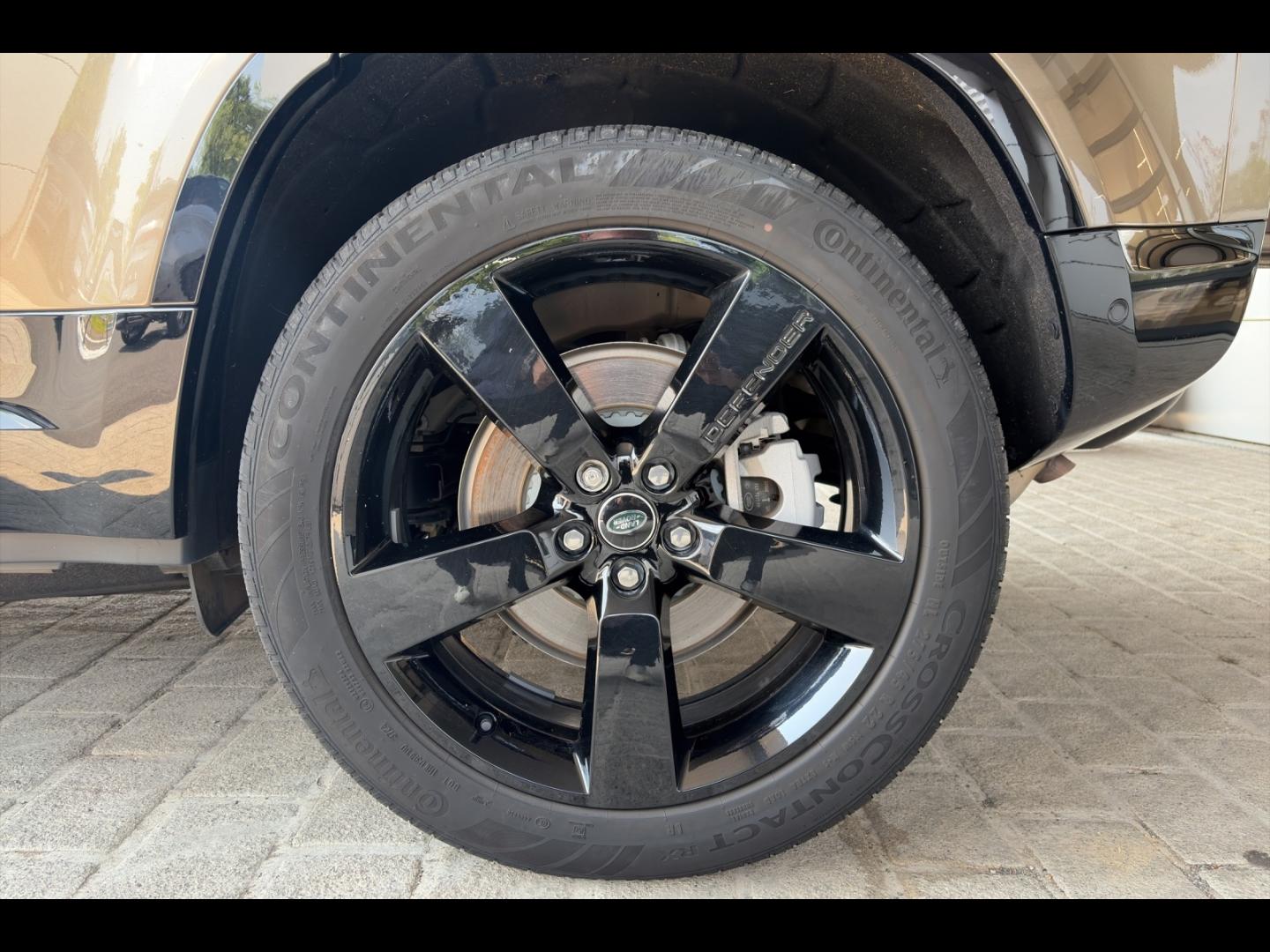 Image LAND-ROVER Defender 110 2.0 P300e X-Dynamic HSE