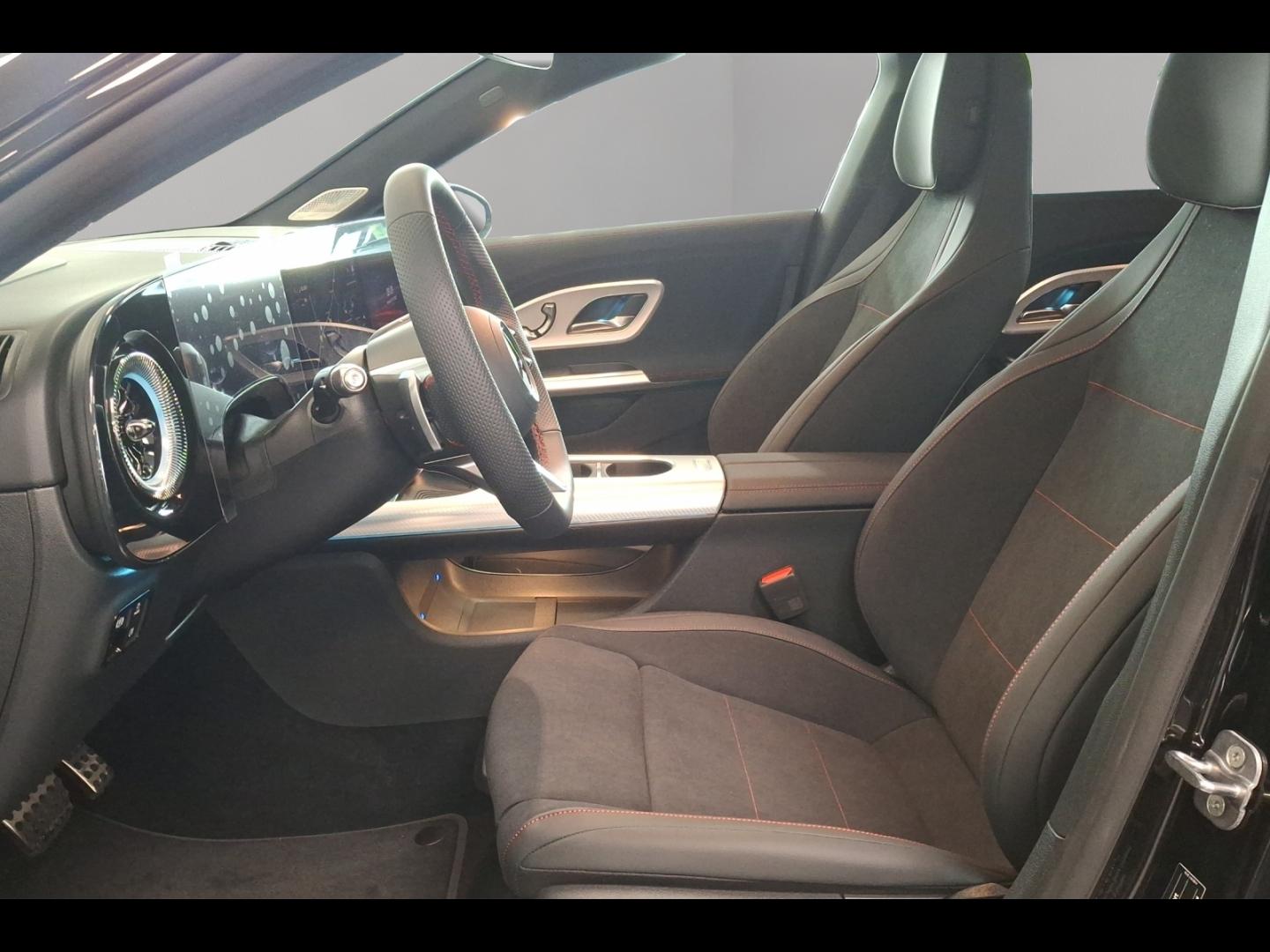 Image MERCEDES-BENZ CLA Shooting Brake 200 163+30ch AMG Line 8G-eDCT