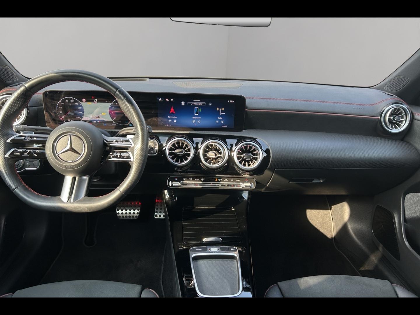 Image MERCEDES-BENZ CLA 200 163ch AMG Line 7G-DCT