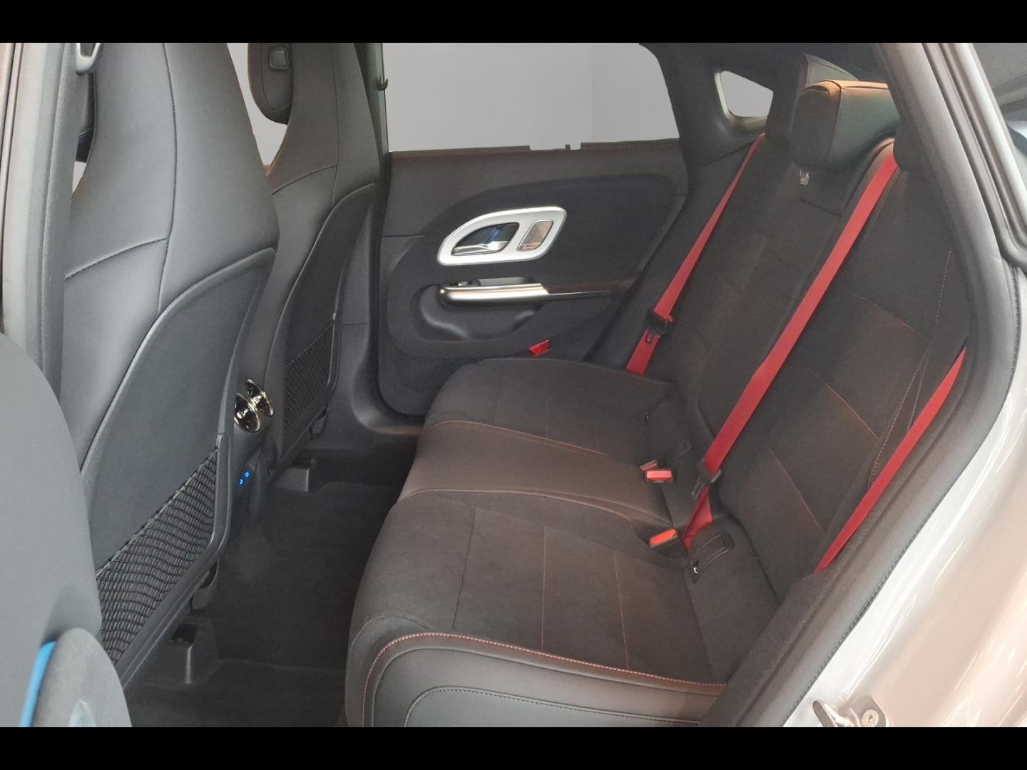 Image MERCEDES-BENZ CLA 200 163+30ch AMG Line 8G-eDCT
