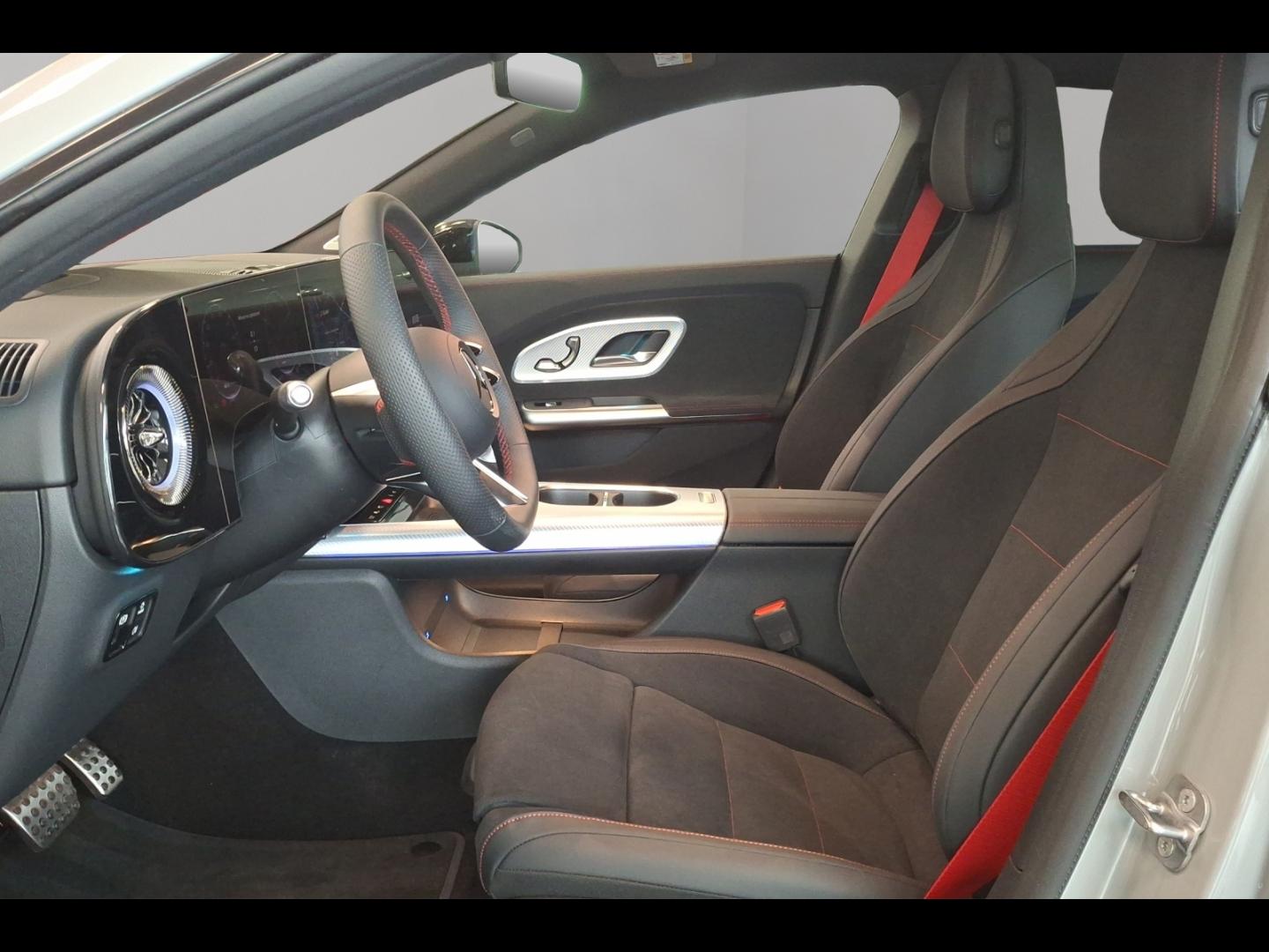 Image MERCEDES-BENZ CLA 200 163+30ch AMG Line 8G-eDCT