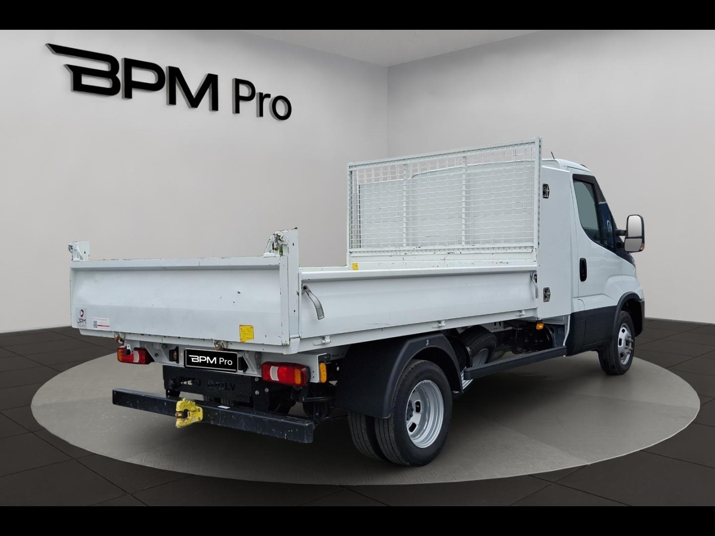 Image IVECO Daily CCb 35C16H empattement 3750 3.0 BENNE et COFFRE