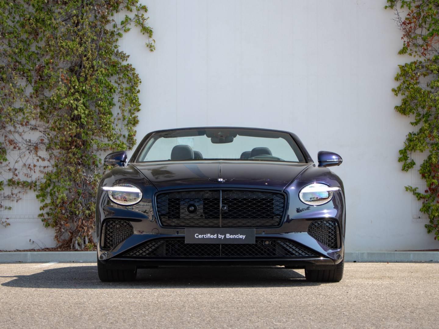 Image BENTLEY CONTINENTAL GTC Black Edition V8 Hybrid 680ch