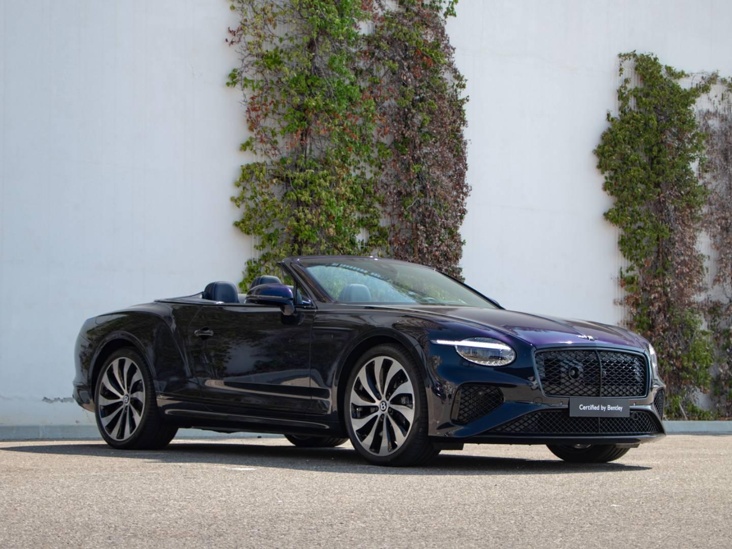 Image BENTLEY CONTINENTAL GTC Black Edition V8 Hybrid 680ch