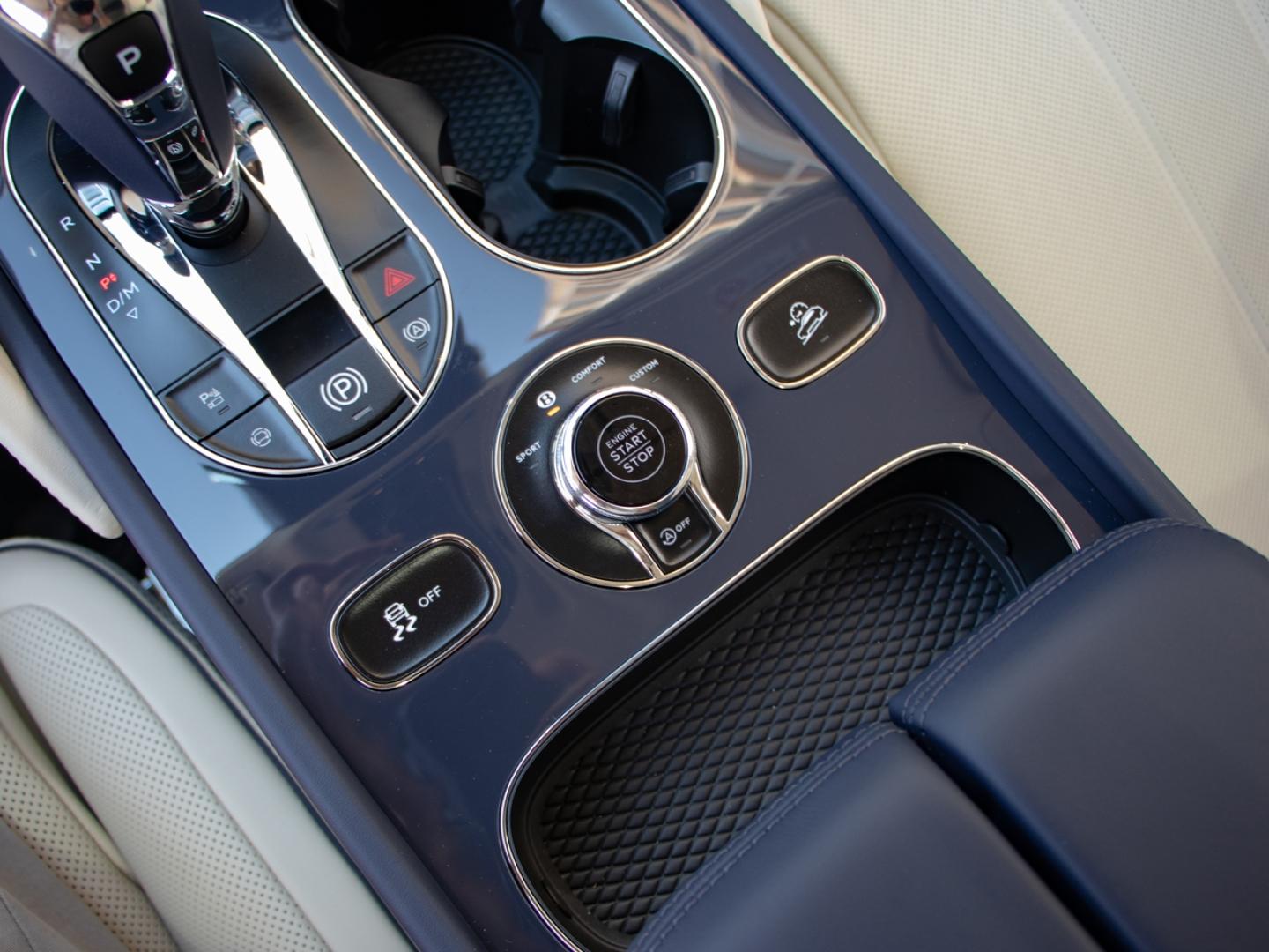 Image BENTLEY BENTAYGA EWB Atelier V8 4.0 550ch