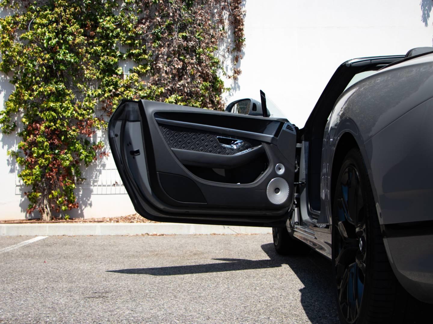 Image BENTLEY CONTINENTAL GTC S V8 4.0 550ch