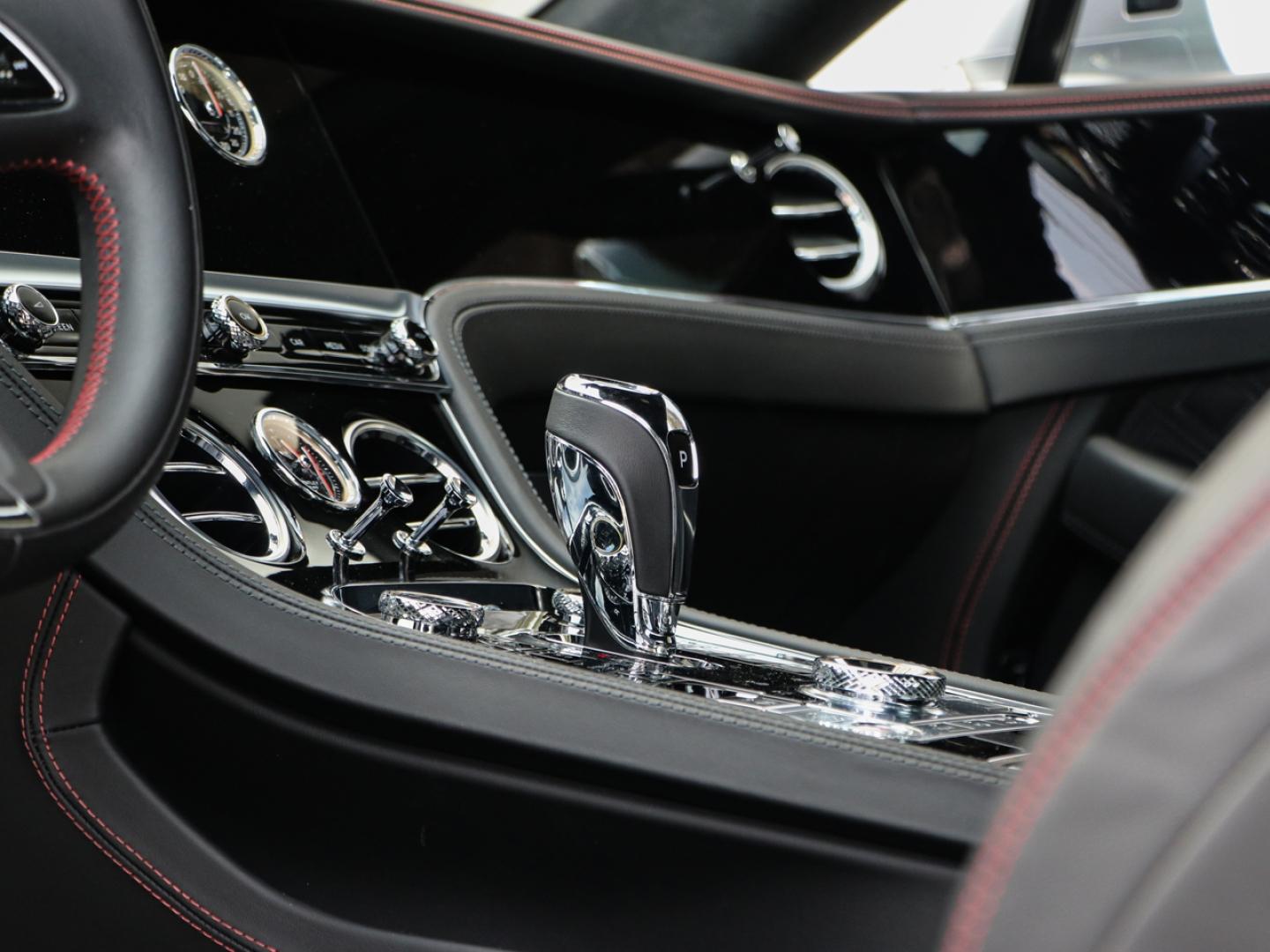 Image BENTLEY CONTINENTAL GT V8 4.0 550ch