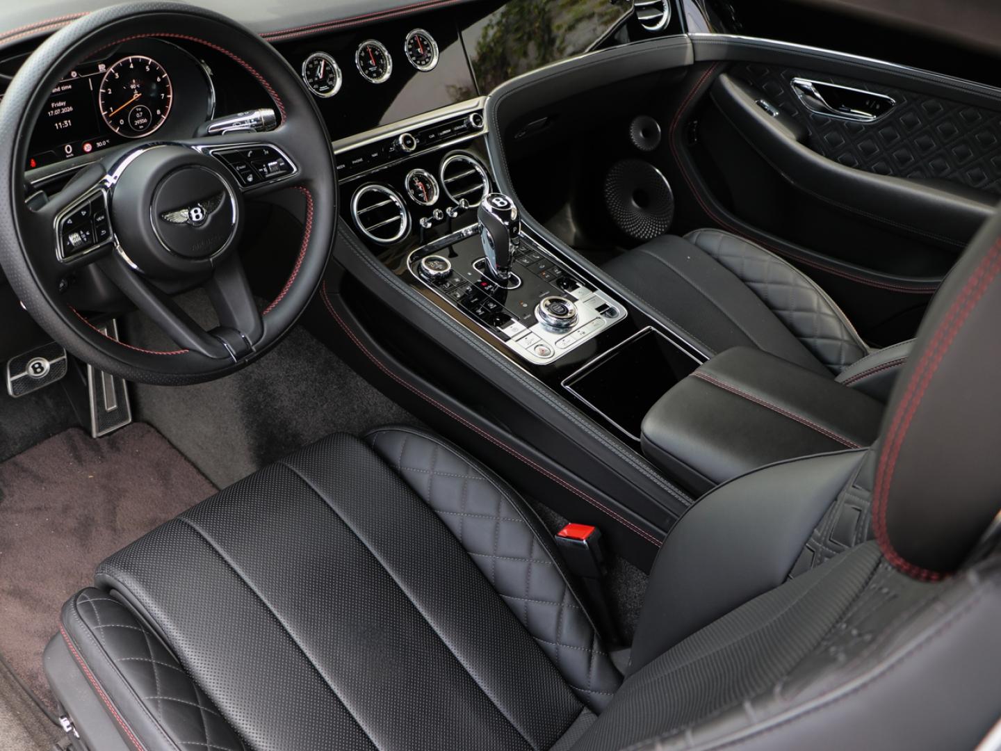Image BENTLEY CONTINENTAL GT V8 4.0 550ch