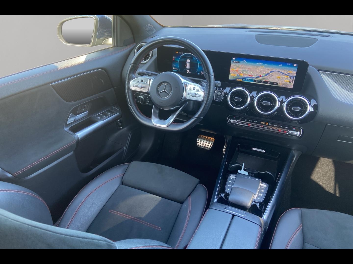 Image MERCEDES-BENZ GLA 200 d 150ch AMG Line 8G-DCT