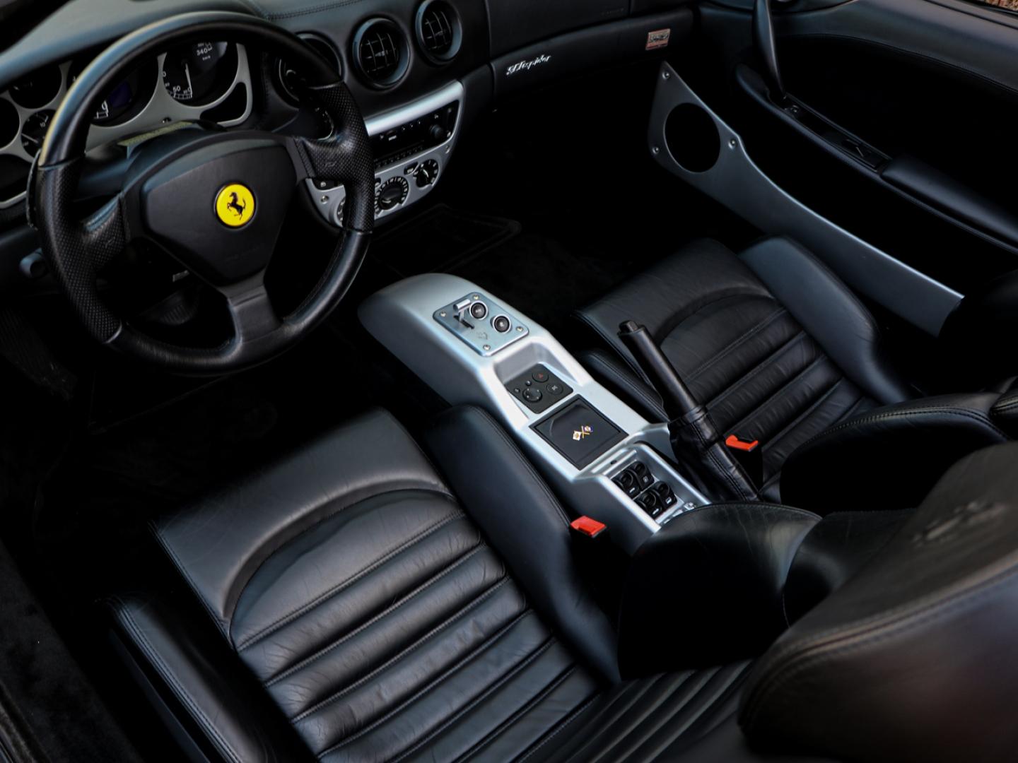 Image FERRARI 360 SPIDER F1 V8 ATMOSPHERIQUE 3.6