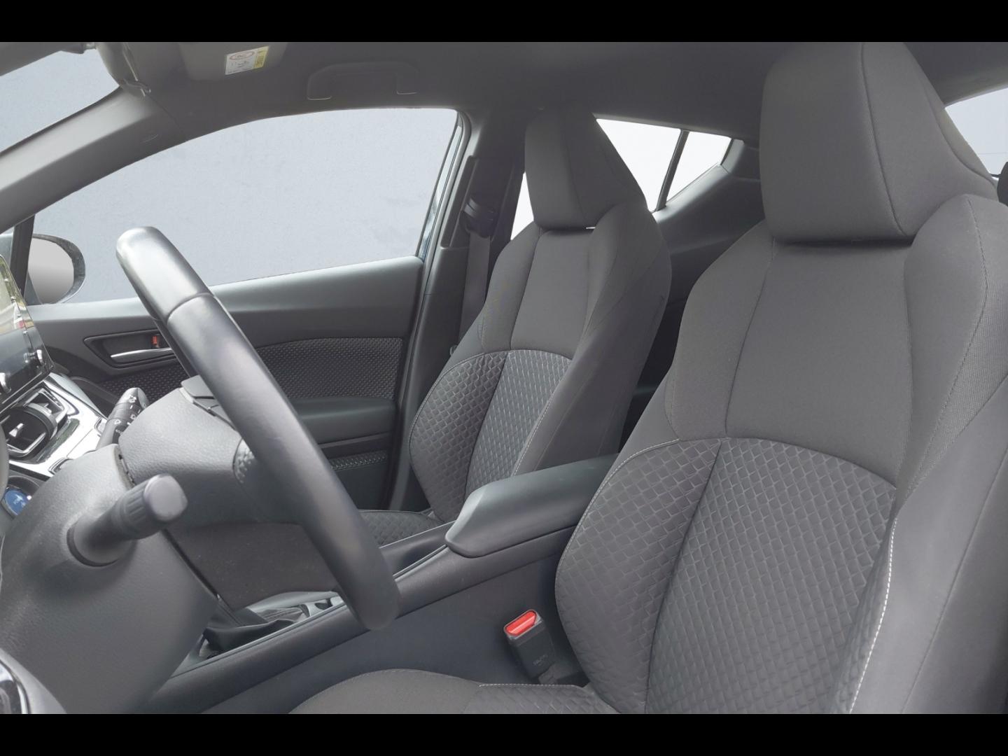 Image TOYOTA C-HR 1.8 Hybride 122ch Dynamic E-CVT