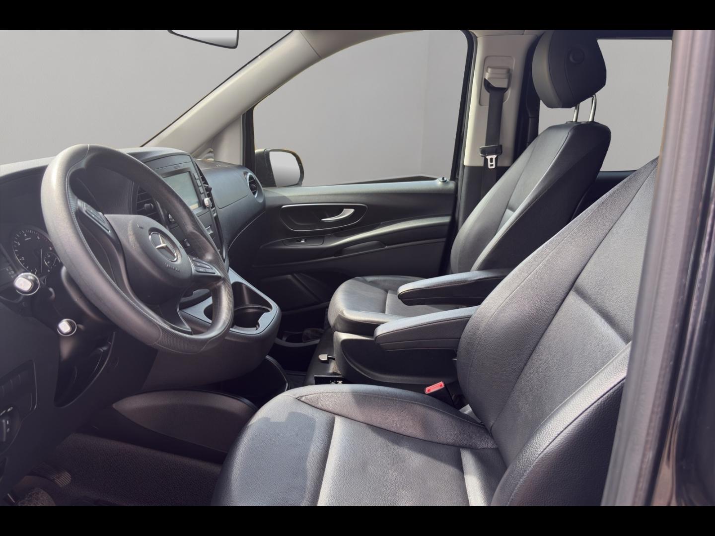 Image MERCEDES-BENZ Vito Fg 116 CDI Mixto Compact Select E6 Propulsion
