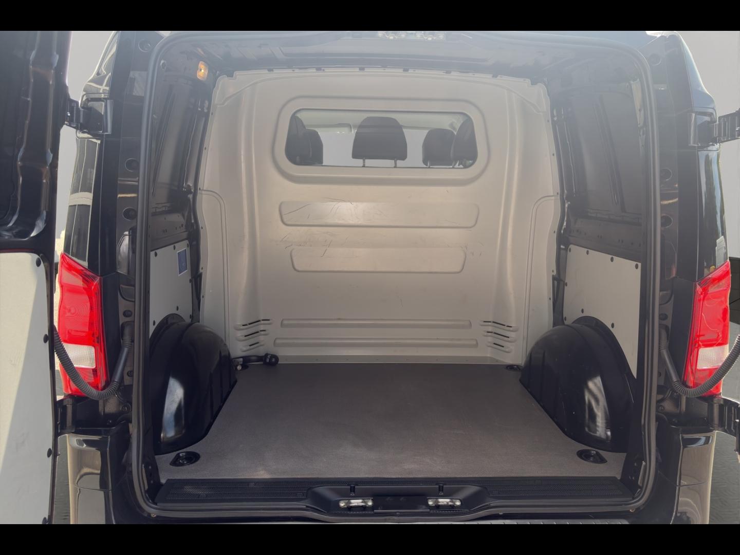 Image MERCEDES-BENZ Vito Fg 116 CDI Mixto Compact Select E6 Propulsion