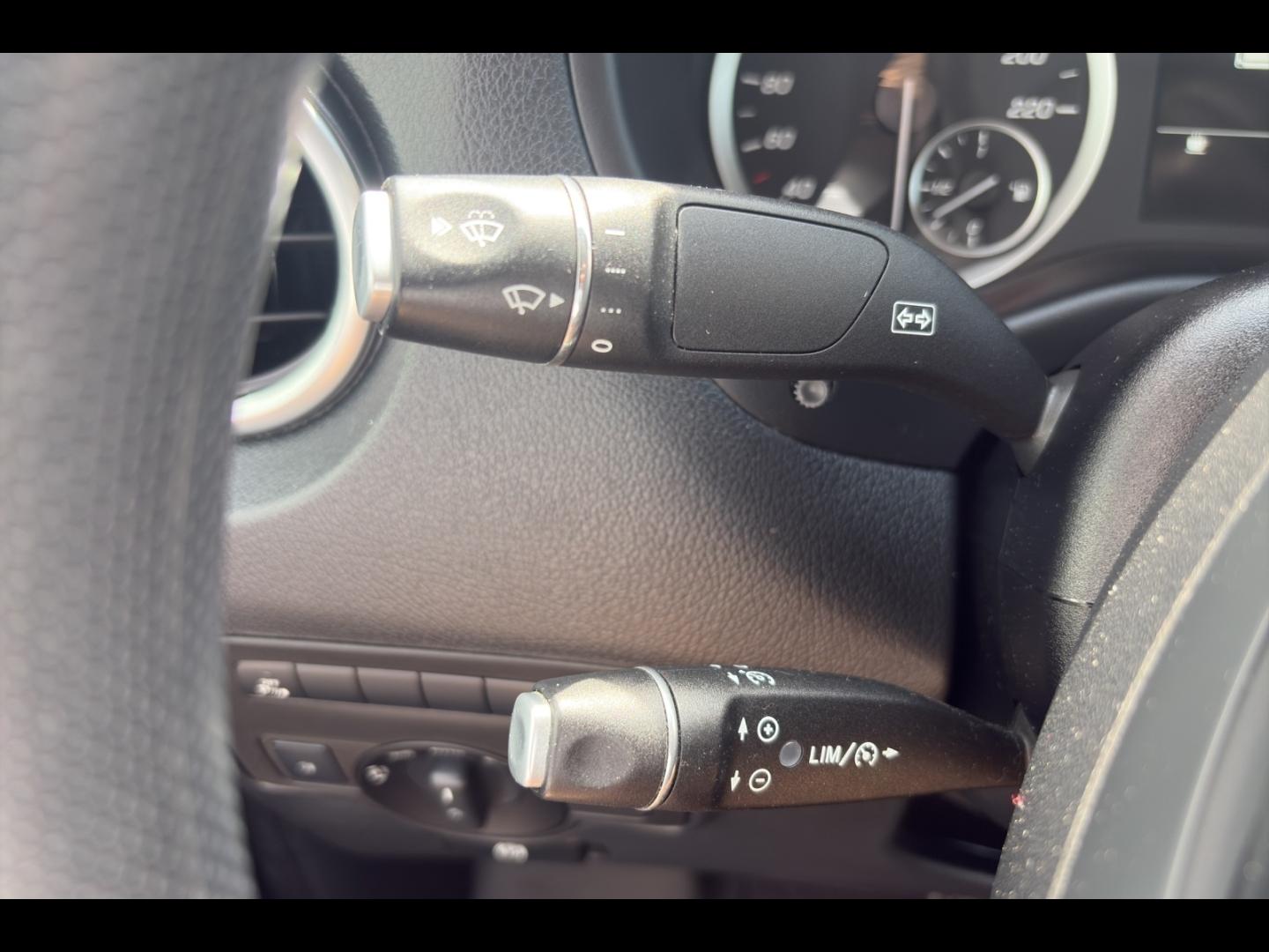 Image MERCEDES-BENZ Vito Fg 116 CDI Mixto Compact Select E6 Propulsion
