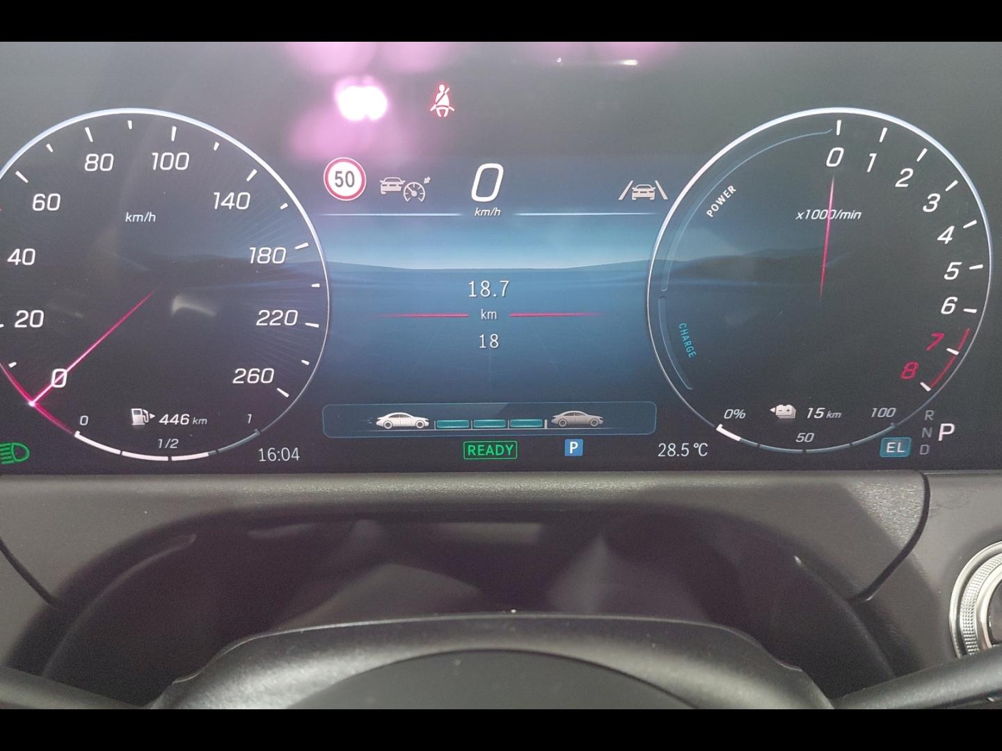 Image MERCEDES-BENZ Classe E 300 e Hybrid EQ 204+129ch AMG Line+ 9G-Tronic