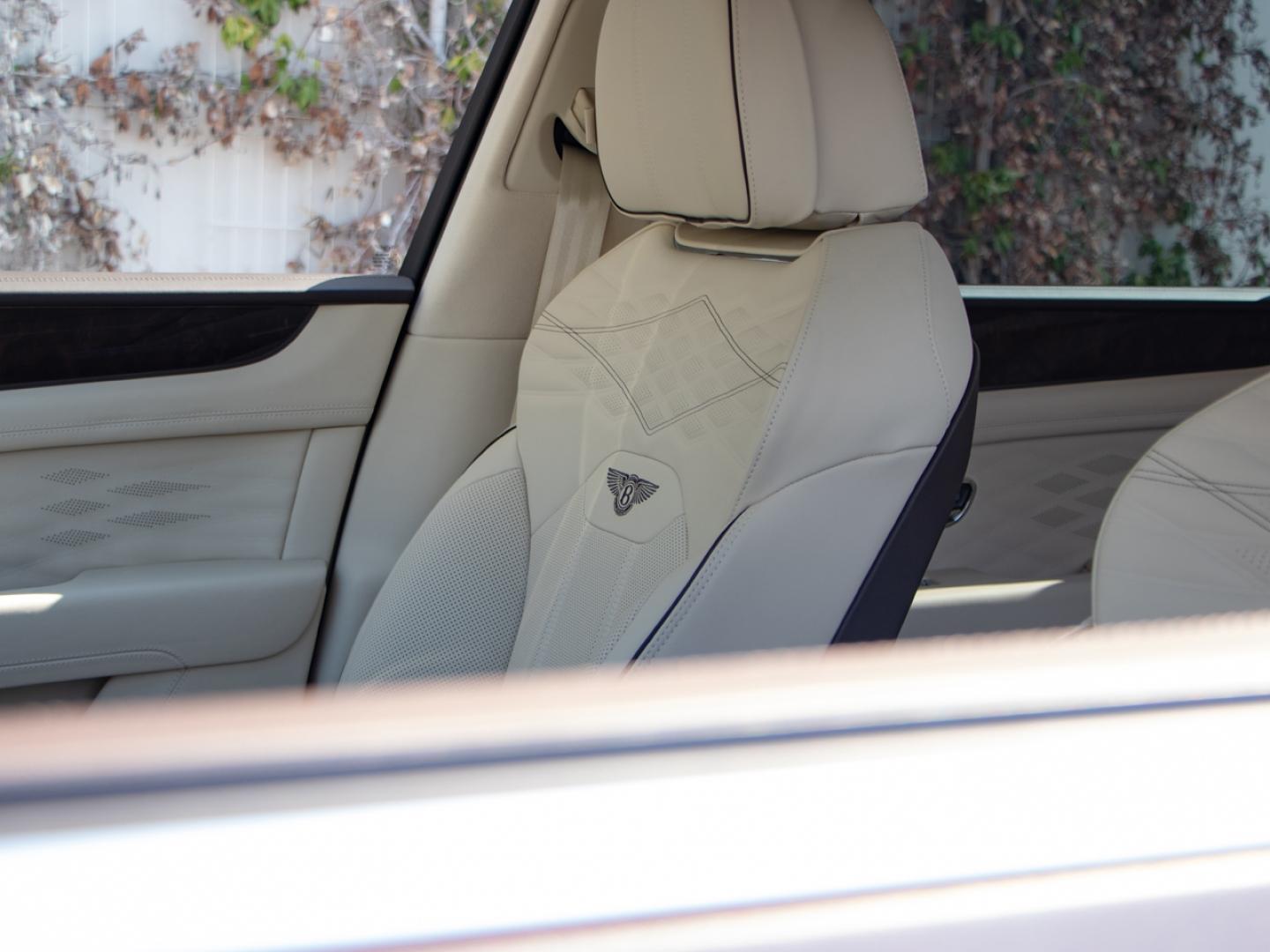 Image BENTLEY BENTAYGA Atelier V8 4.0 550ch