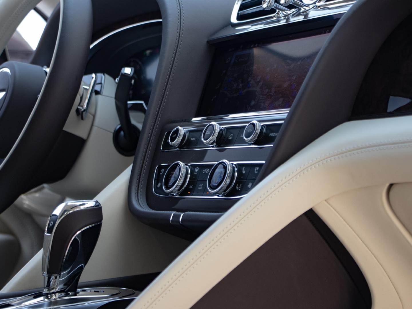 Image BENTLEY BENTAYGA Atelier V8 4.0 550ch