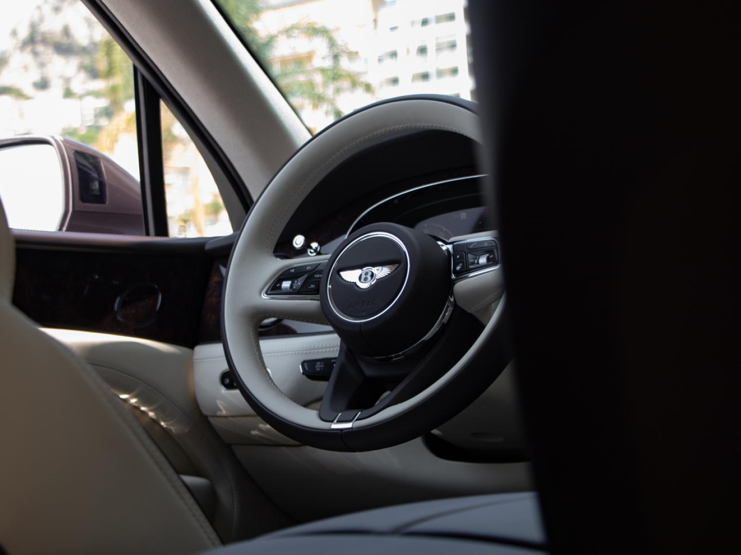 Image BENTLEY BENTAYGA Atelier V8 4.0 550ch