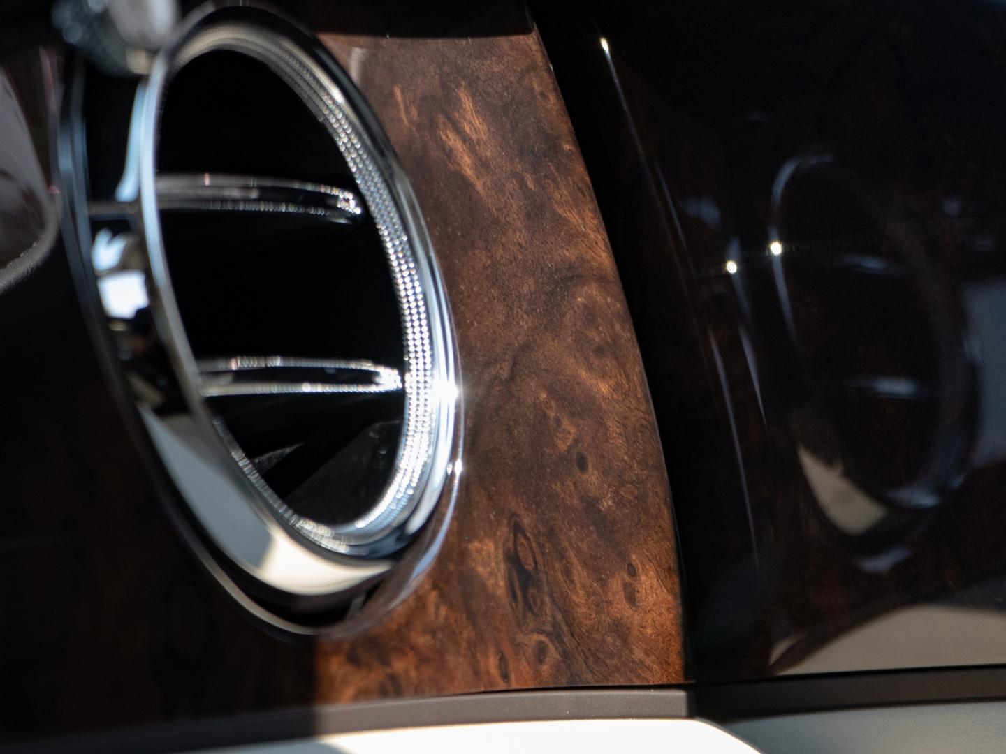 Image BENTLEY BENTAYGA Atelier V8 4.0 550ch