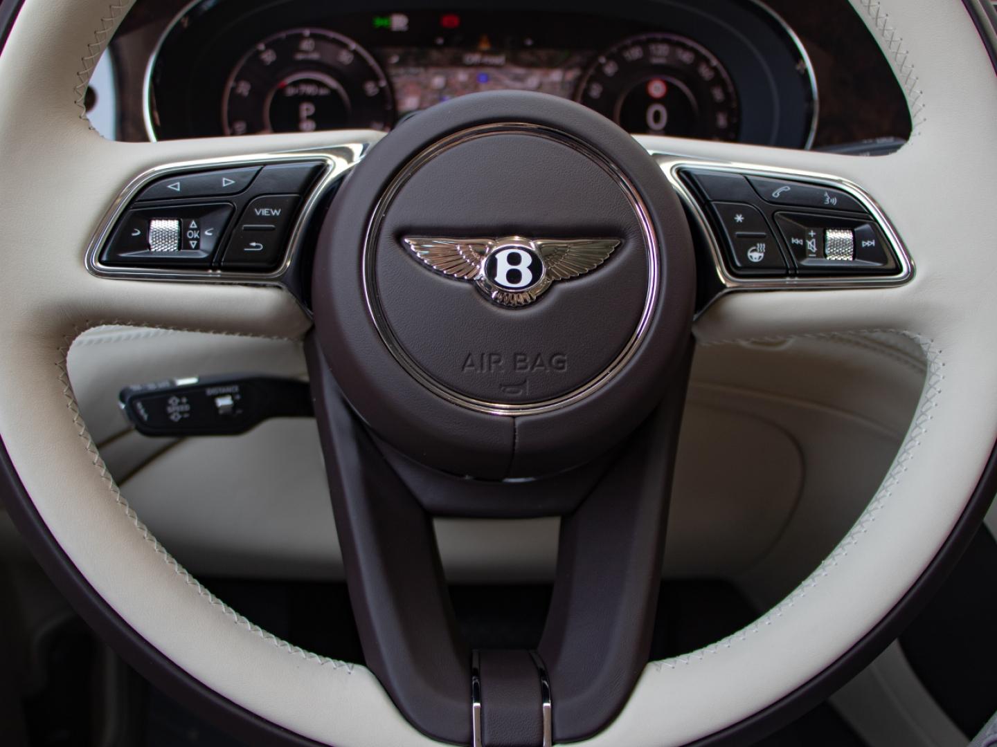 Image BENTLEY BENTAYGA Atelier V8 4.0 550ch