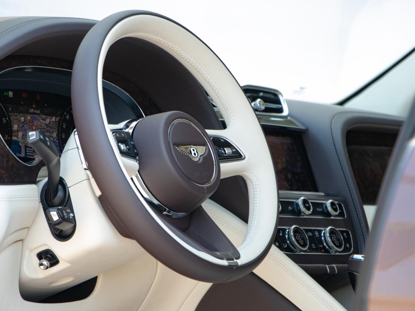 Image BENTLEY BENTAYGA Atelier V8 4.0 550ch