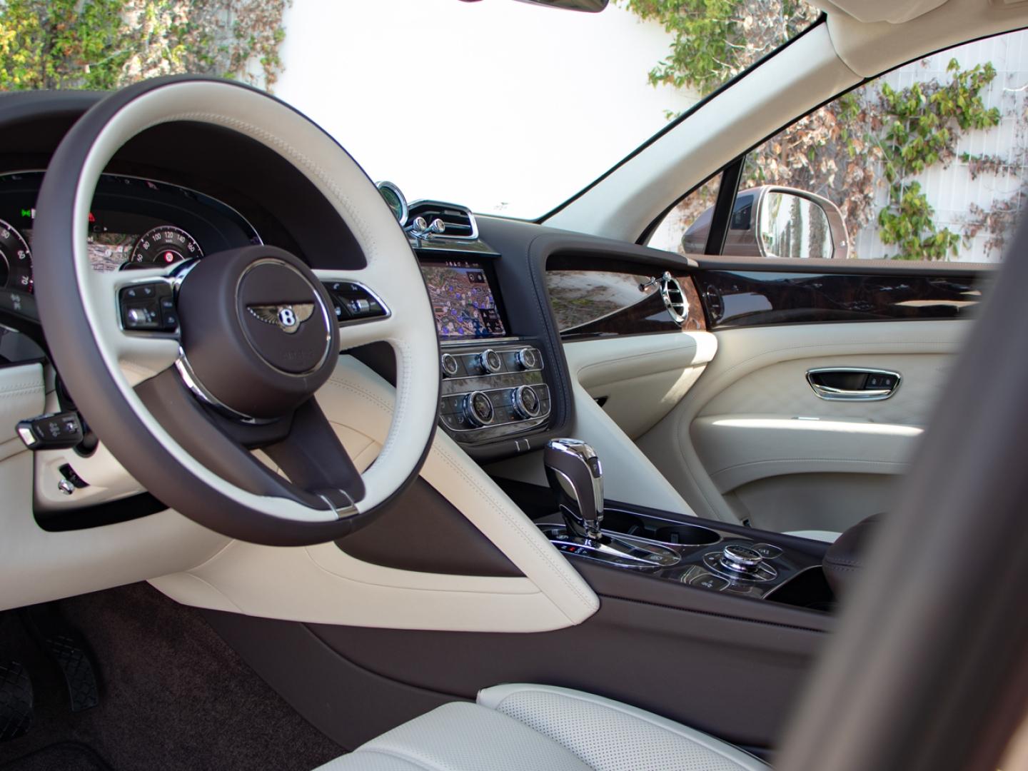 Image BENTLEY BENTAYGA Atelier V8 4.0 550ch