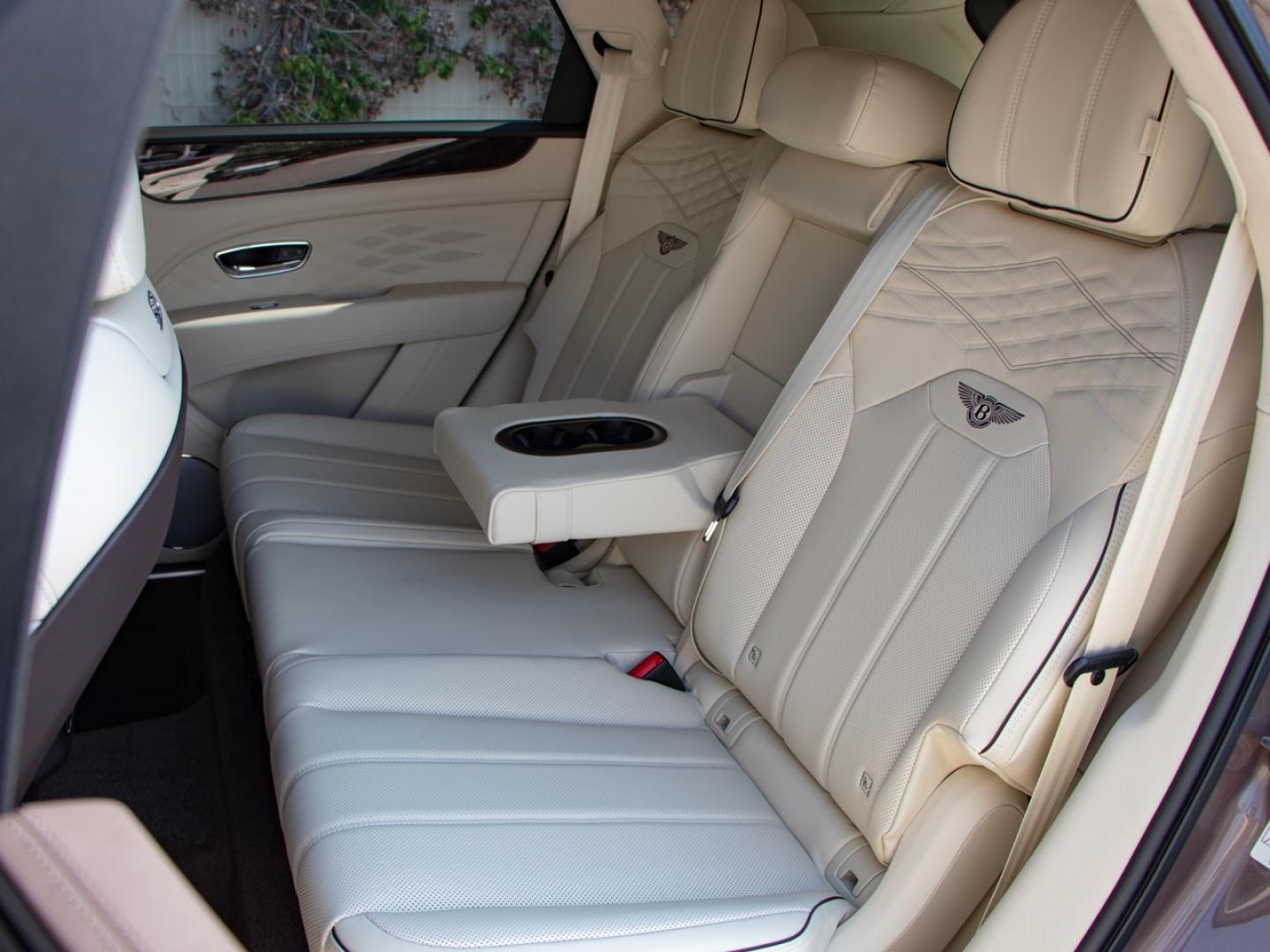 Image BENTLEY BENTAYGA Atelier V8 4.0 550ch