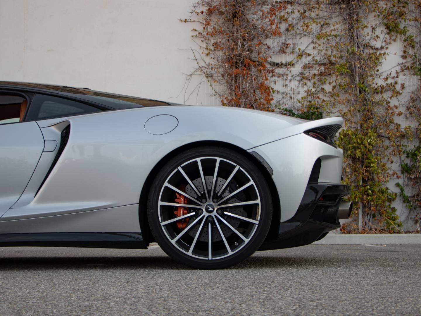 Image MCLAREN GT 620ch