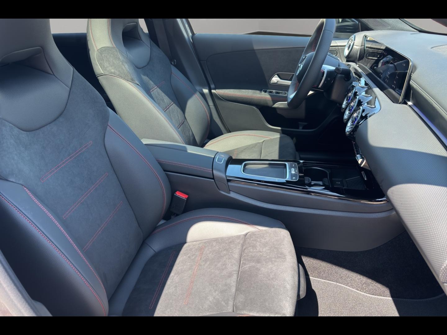 Image MERCEDES-BENZ Classe A 180 d 116ch AMG Line 8G-DCT