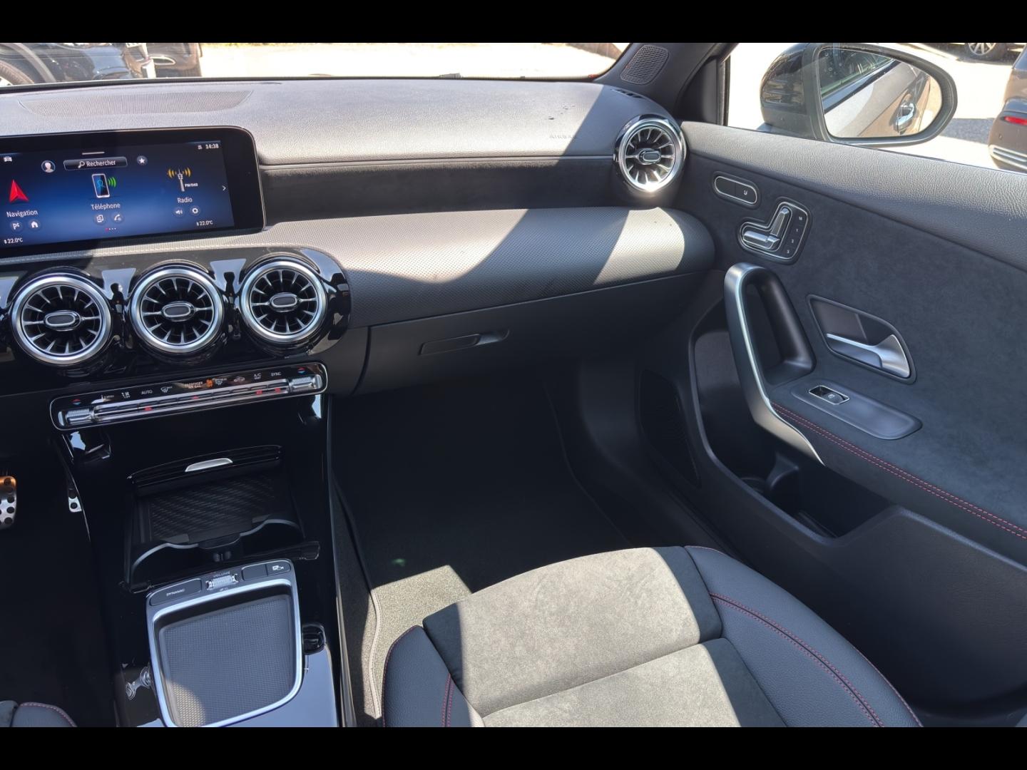 Image MERCEDES-BENZ Classe A 180 d 116ch AMG Line 8G-DCT