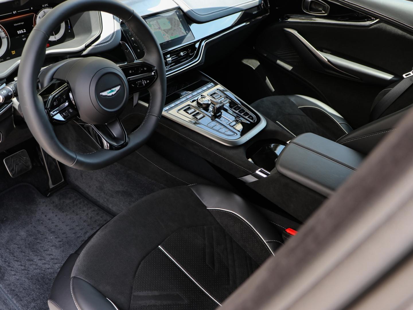 Image ASTON MARTIN DBX 4.0 V8 biturbo 727ch S