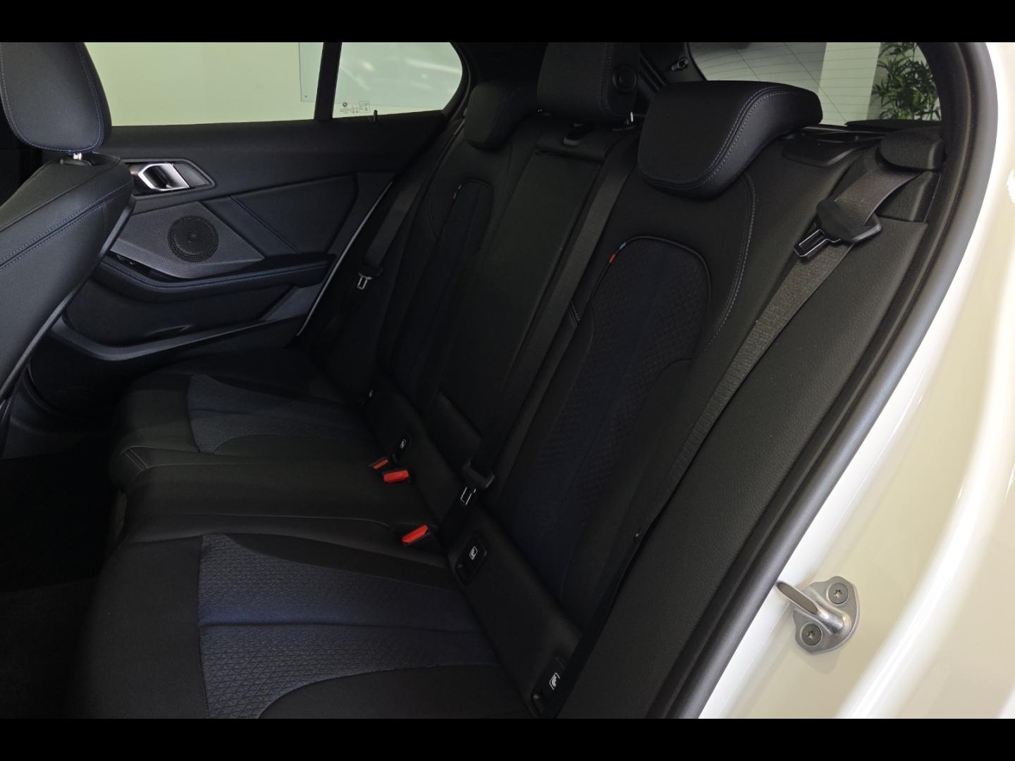 Image BMW Série 1 120dA xDrive 190ch M Sport