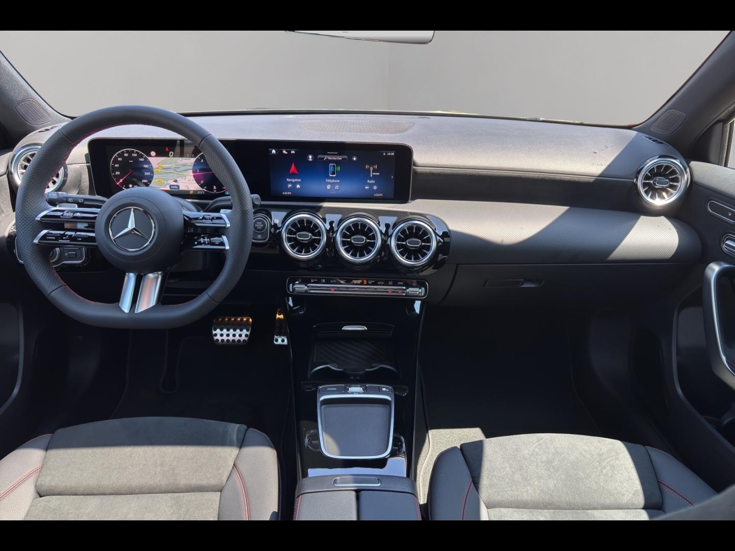 Image MERCEDES-BENZ Classe A 180 d 116ch AMG Line 8G-DCT