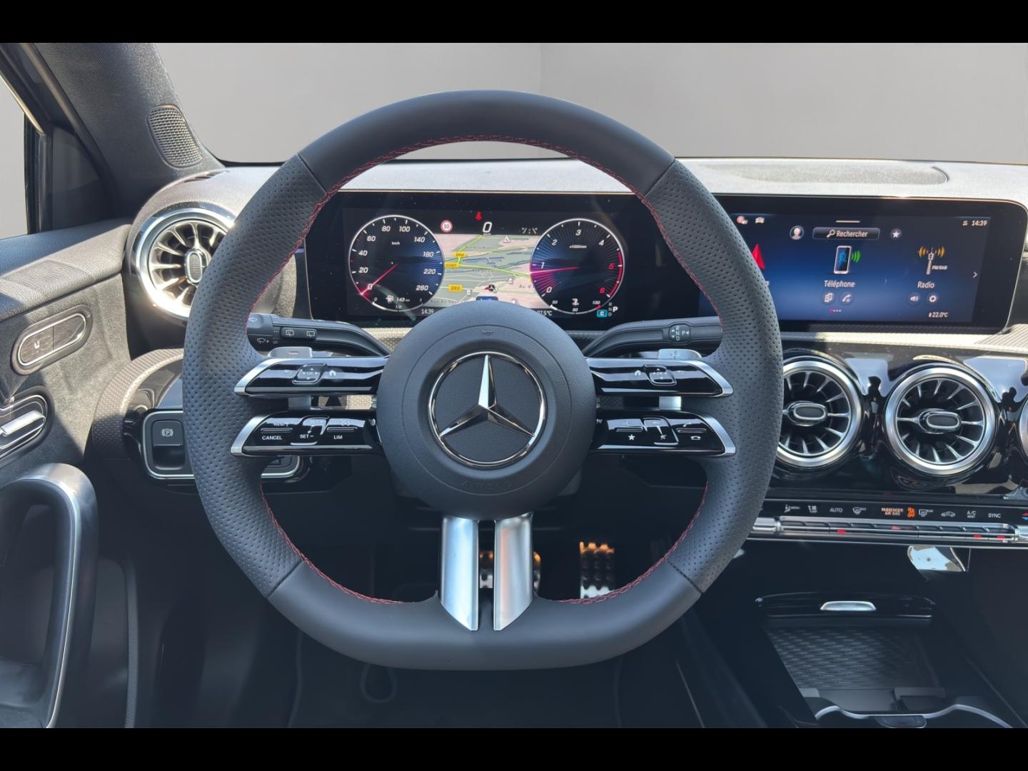 Image MERCEDES-BENZ Classe A 180 d 116ch AMG Line 8G-DCT
