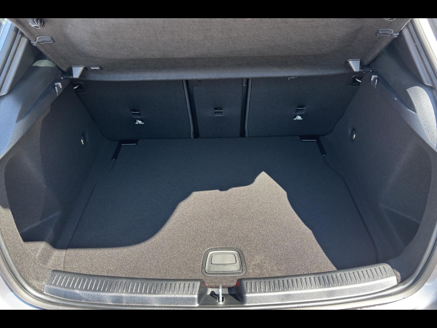 Image MERCEDES-BENZ Classe A 180 d 116ch AMG Line 8G-DCT
