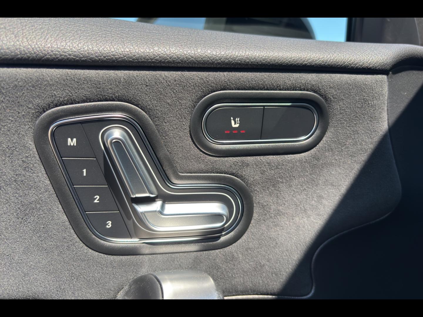 Image MERCEDES-BENZ Classe A 180 d 116ch AMG Line 8G-DCT