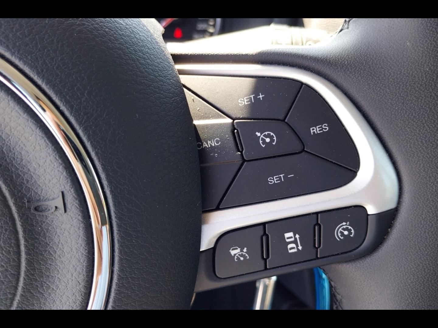 Image JEEP Renegade 1.5 Turbo T4 130ch MHEV Limited BVR7