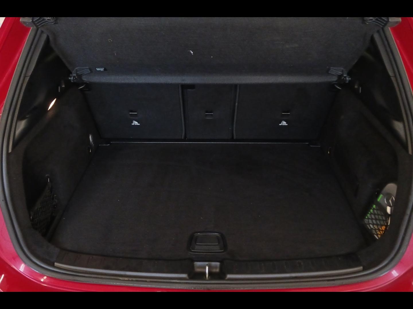 Image MERCEDES-BENZ GLA 200 d 150ch AMG Line 8G-DCT