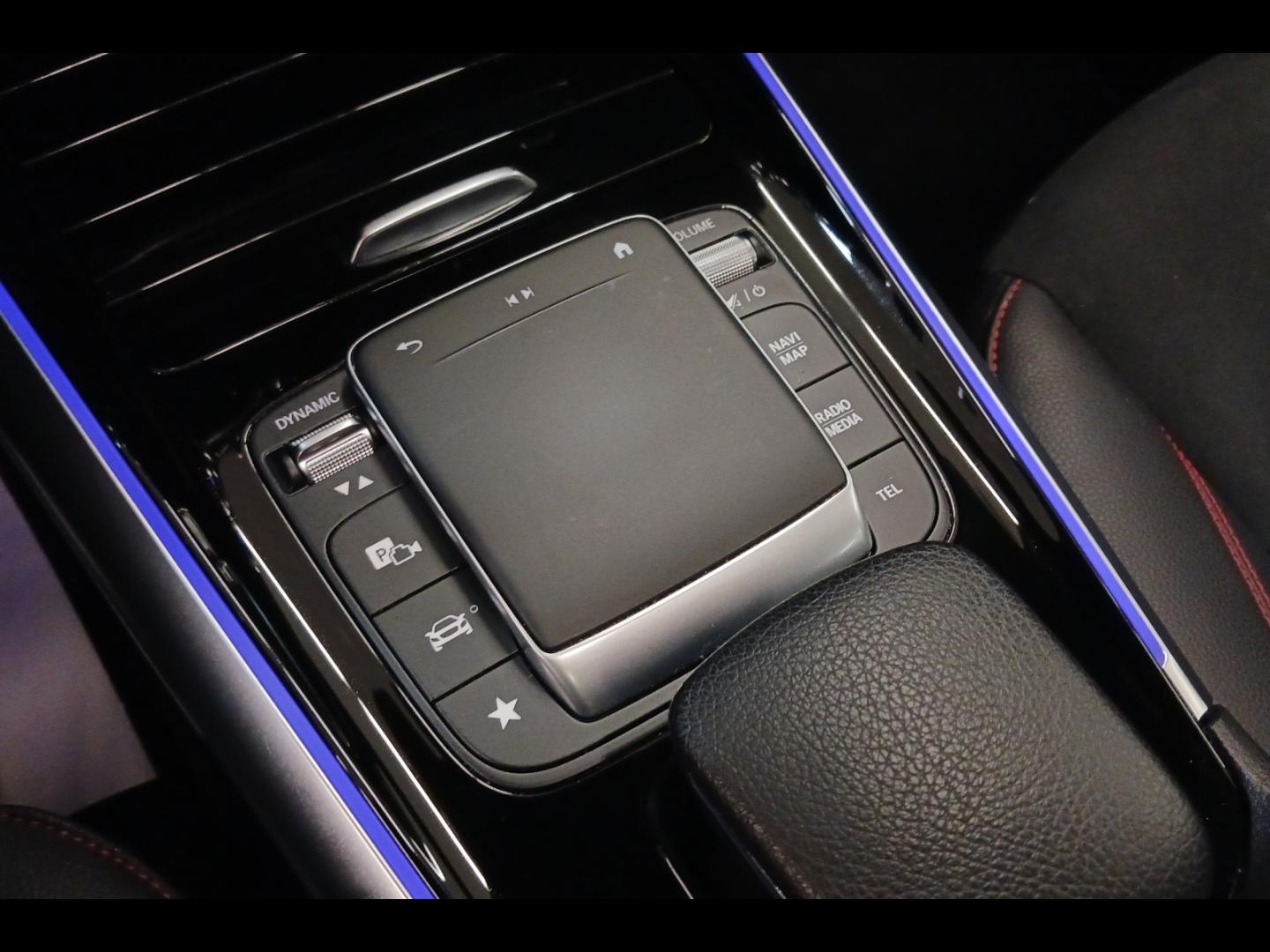 Image MERCEDES-BENZ GLA 200 d 150ch AMG Line 8G-DCT