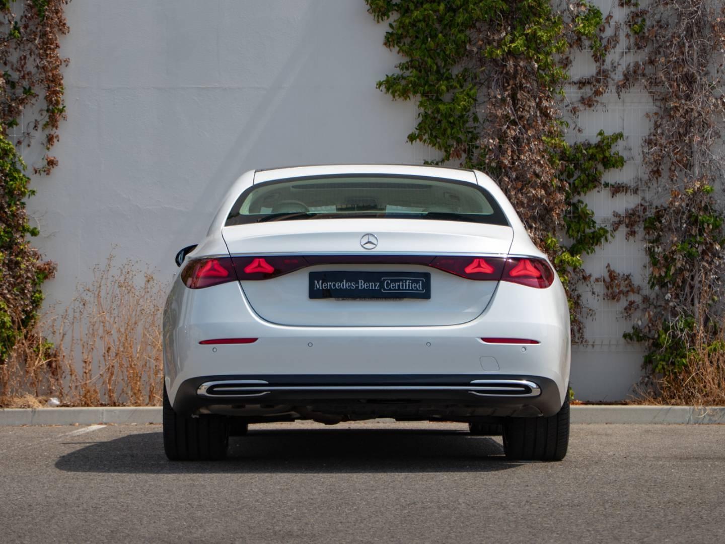 Image MERCEDES-BENZ Classe E 300 d e Hybrid EQ 197+129ch Exclusive Line 9G-Tronic