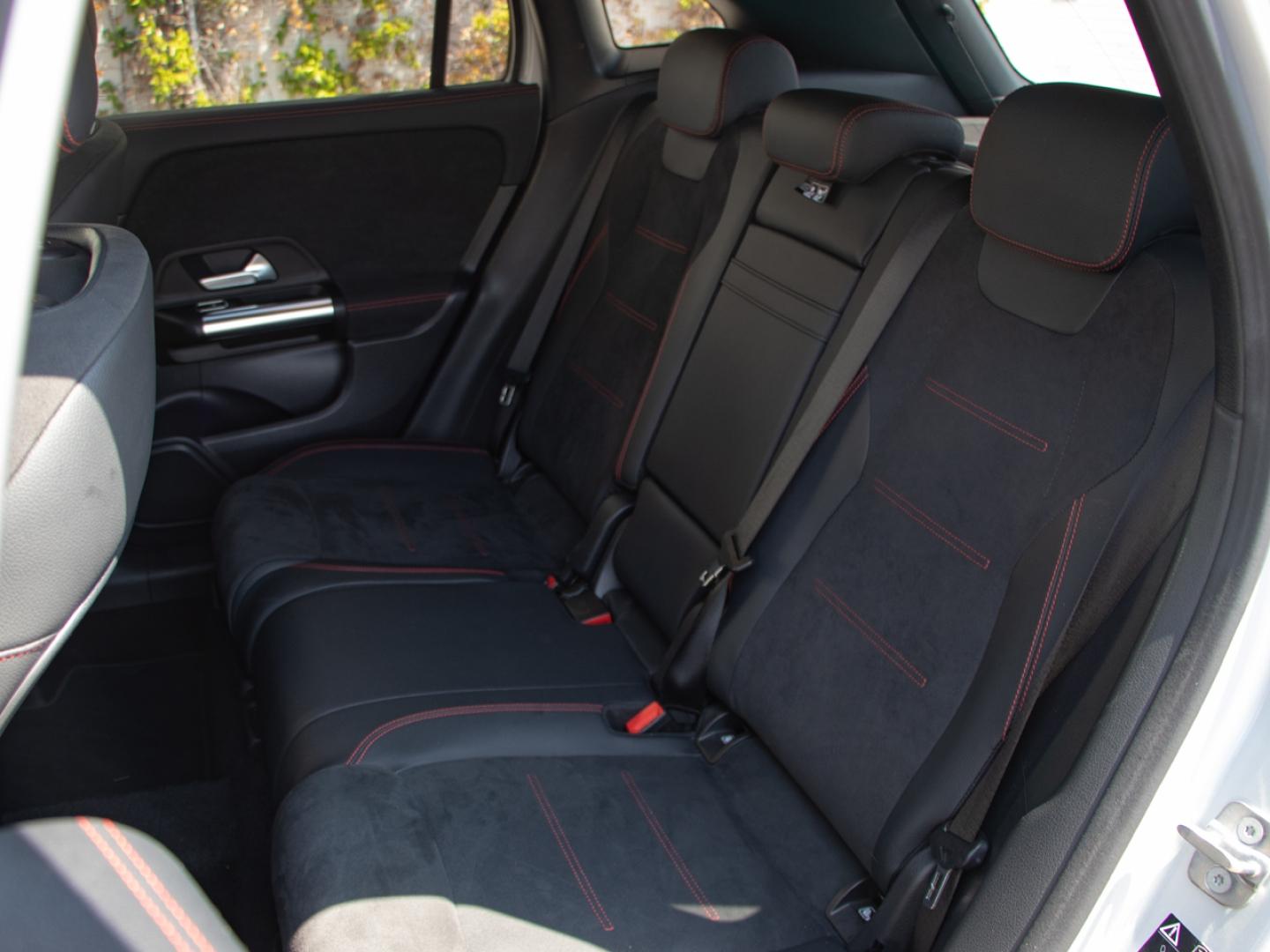 Image MERCEDES-BENZ GLA 250 e 218ch AMG Line 8G-DCT