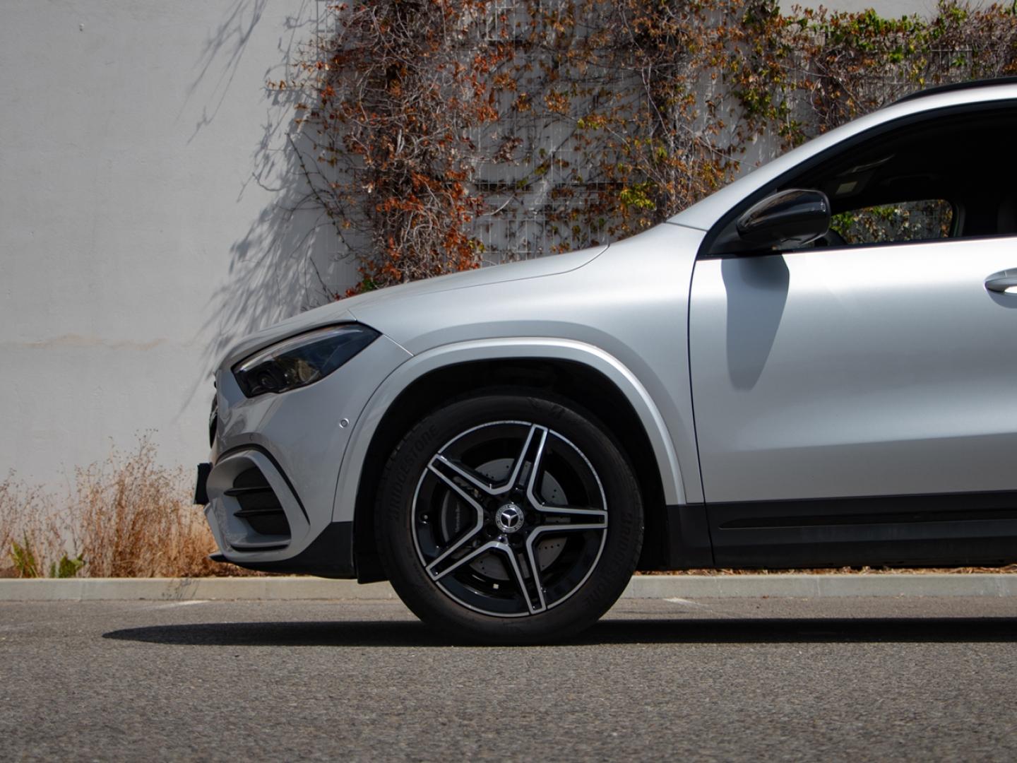 Image MERCEDES-BENZ GLA 250 e 218ch AMG Line 8G-DCT